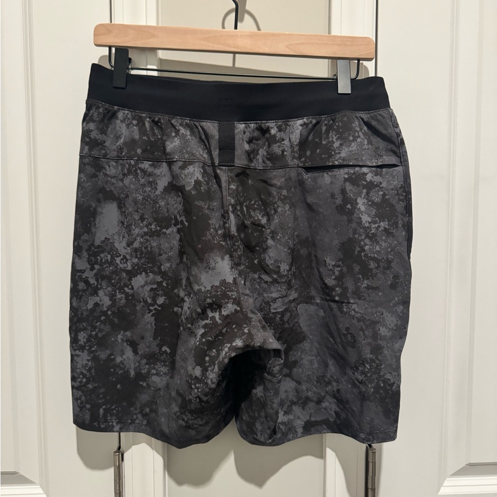 Lululemon Men's License to Train Linerless Shorts - Picture 2 of 5